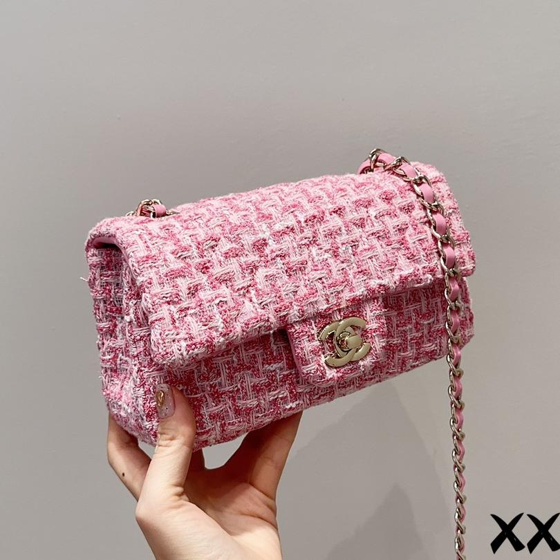 2025 Bag Early spring woolen shoulder bag
