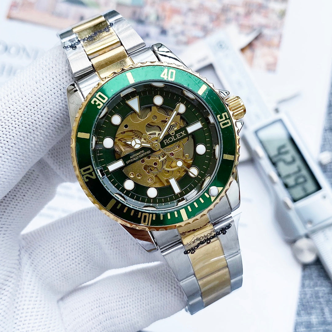 2026 Hottest Selling Item! 🔥🔥 Stylish mechanical men's watch with a mineral crystal glass face. The watch features a transparent skeleton design, simple yet elegant, showcasing every detail perfectly.