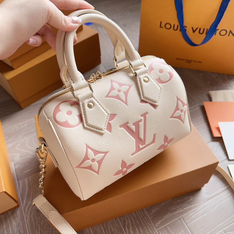 2025 Bag Stylish Top-handle Bag W3820