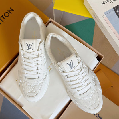 2025 250318 New high quality new color board shoes